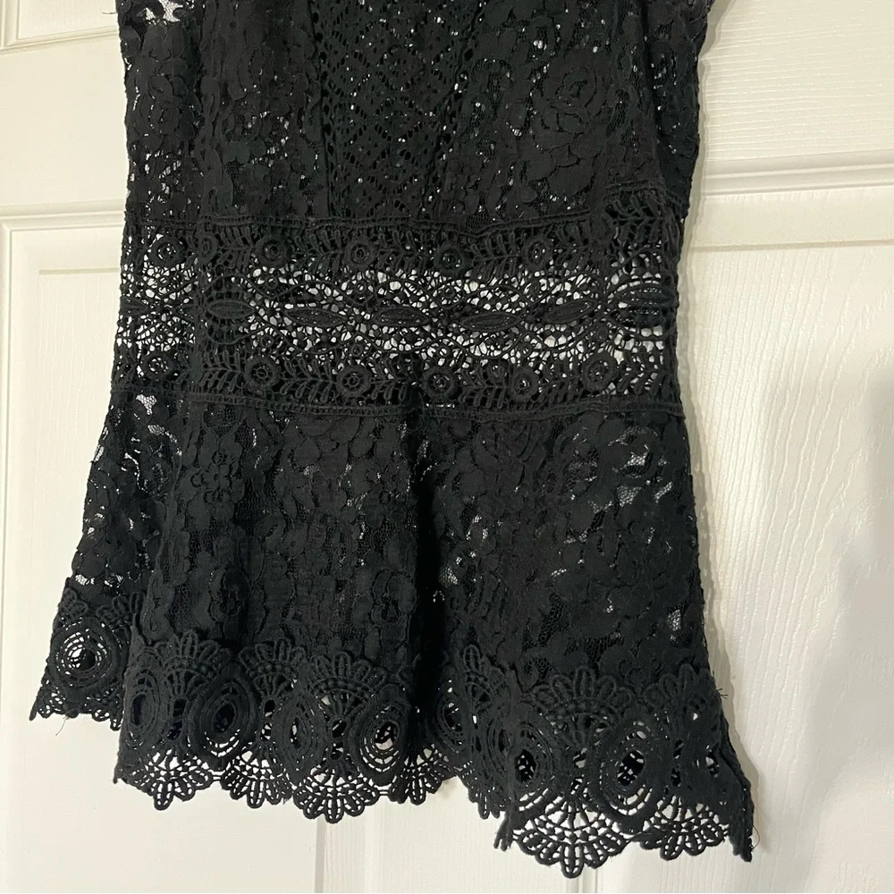 Black Lace Peplum Sleeveless Top - Picture 7 of 8